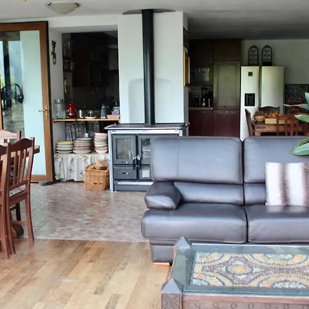 Om-nia Apartman *